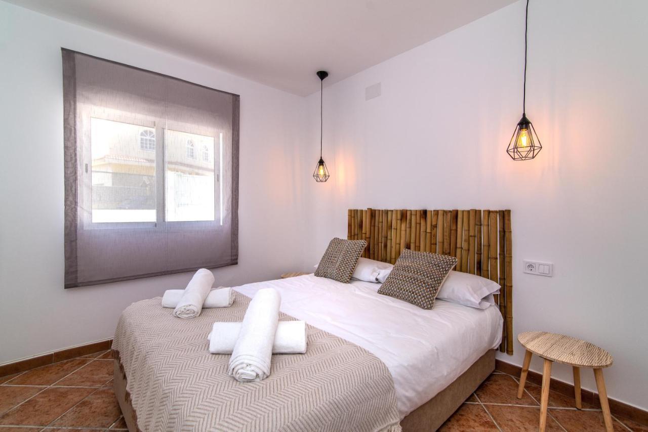 Palm Tree Villa - 5Bdr Paradise Pool / Chill Out Beds Torremolinos Exteriör bild