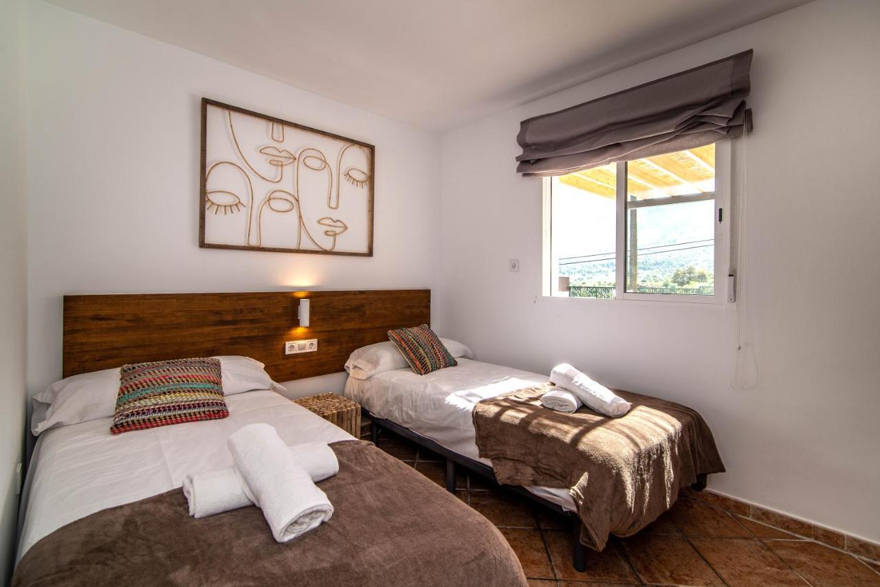 Palm Tree Villa - 5Bdr Paradise Pool / Chill Out Beds Torremolinos Exteriör bild